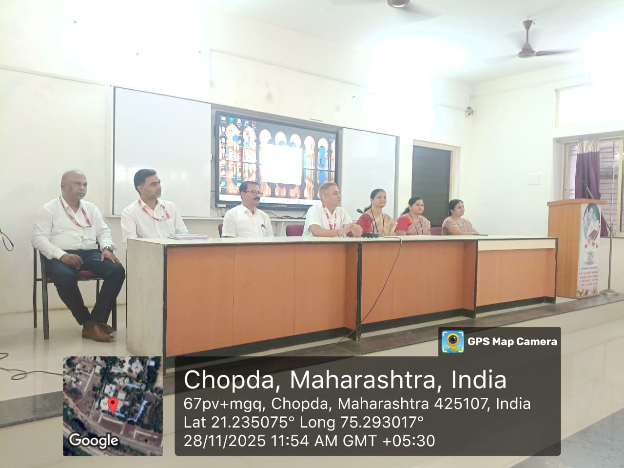 A One-Day Workshop on “Academic Knowledge and Hydroponic Skill Development” was successfully conducted on 28/11/2025 at Smt. Sharadchandrika Suresh Patil College of Pharmacy, Chopda, under the IQAC Ce